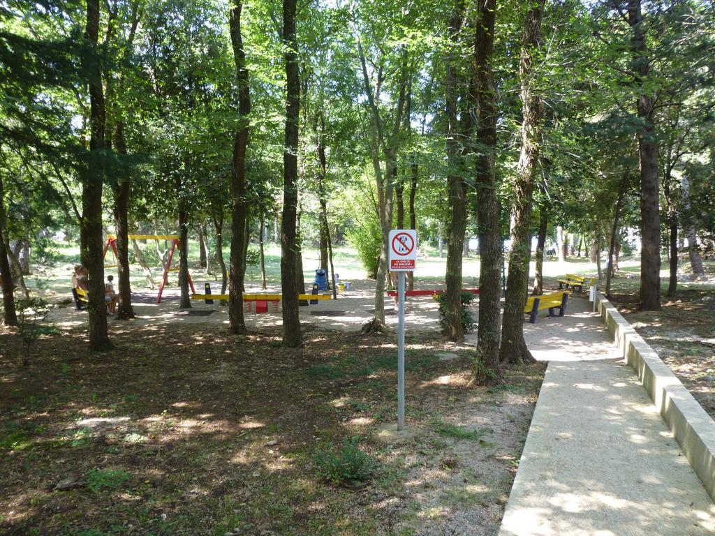 Apartments Villa Rosmarin Omišalj Kültér fotó