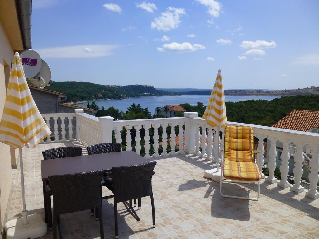 Apartments Villa Rosmarin Omišalj Kültér fotó