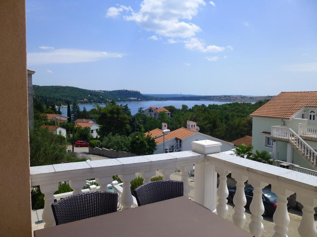 Apartments Villa Rosmarin Omišalj Kültér fotó