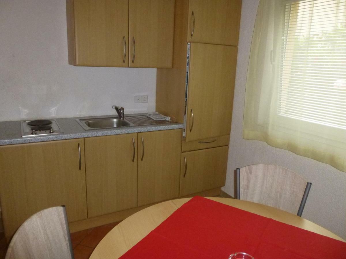 Apartments Villa Rosmarin Omišalj Kültér fotó