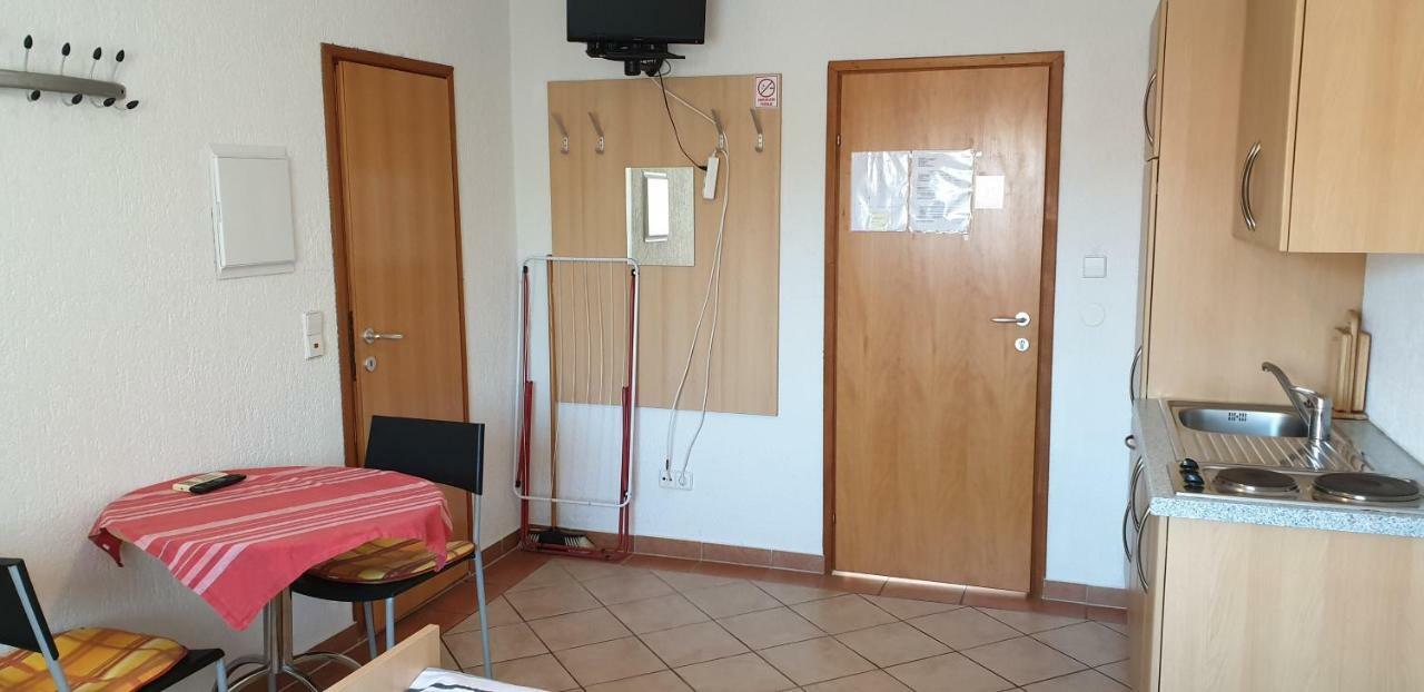 Apartments Villa Rosmarin Omišalj Kültér fotó